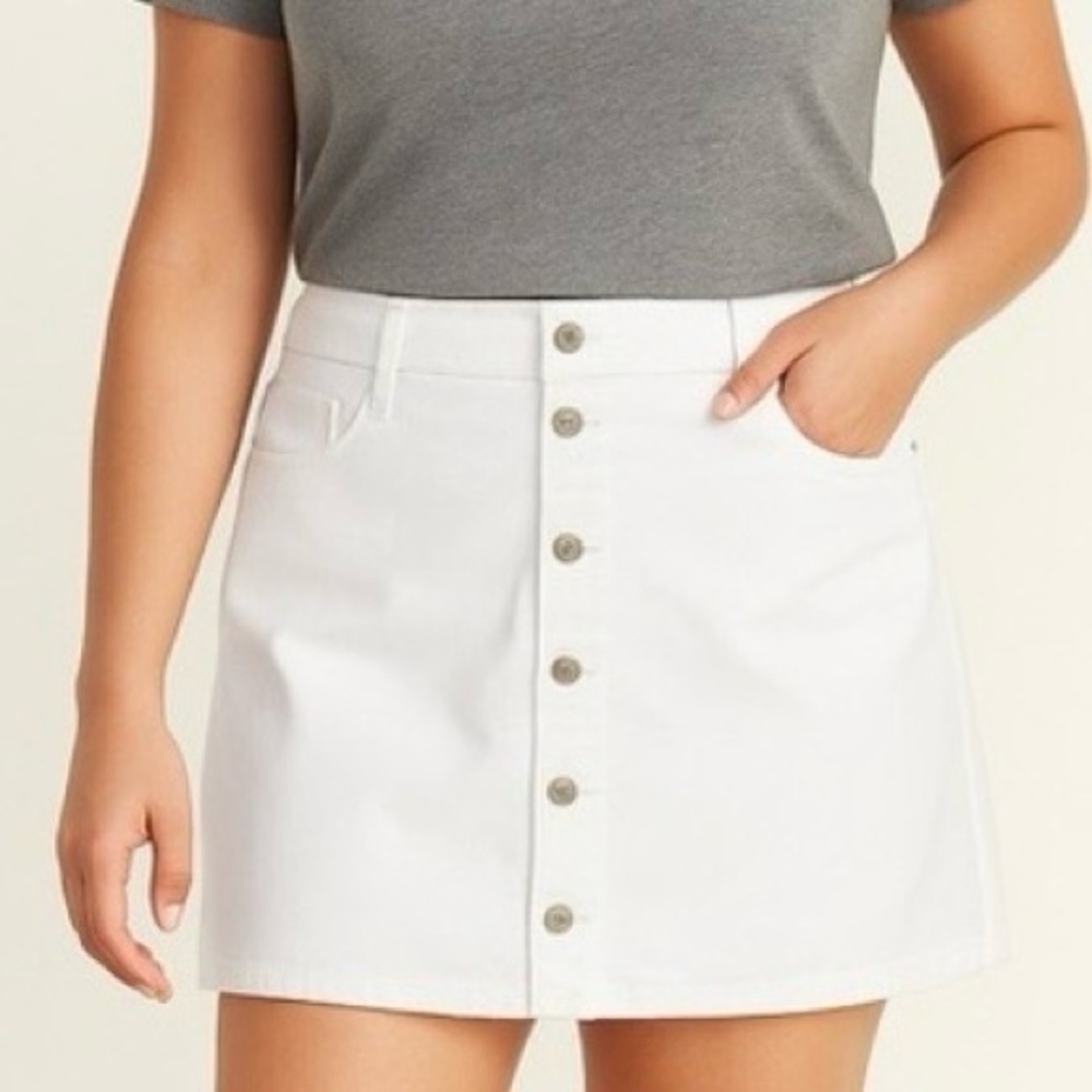 Old Navy White Denim Button Up Mini Skirt Size 4